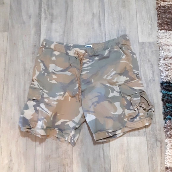 Old Navy Other - Mens Shorts Faded washed out Yard pool elastic waist camouflage OLD NAVY sz L